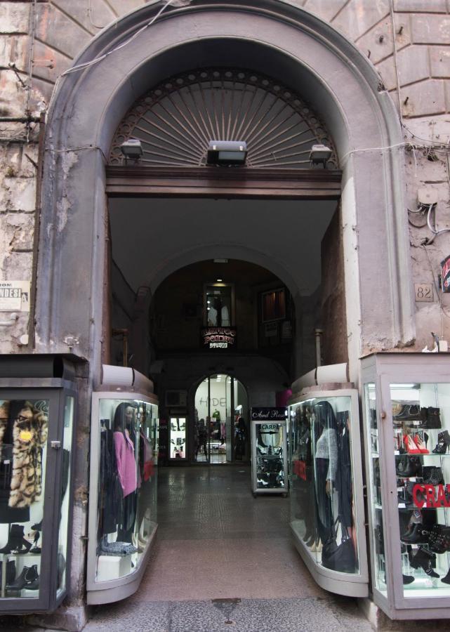 La Residenza Short Let Monolocale Standard Via Chiaia 82 Naples